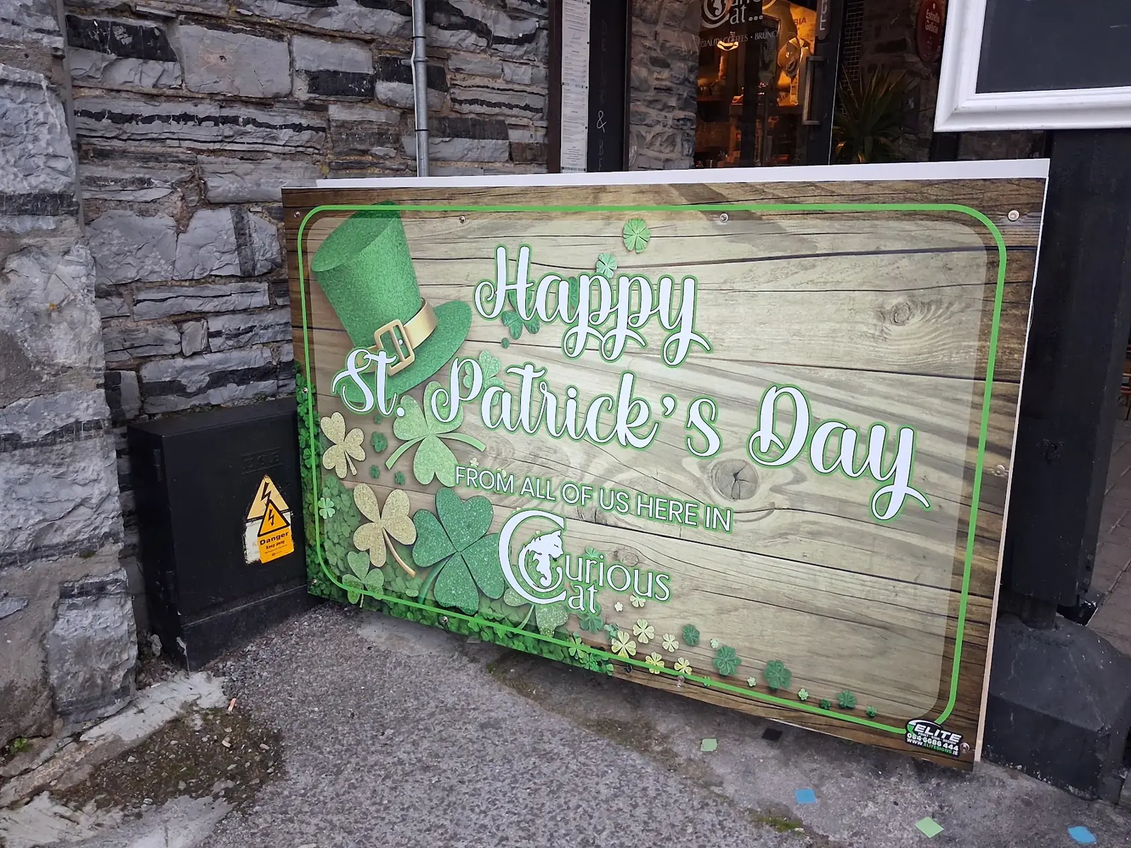 Themed event signage