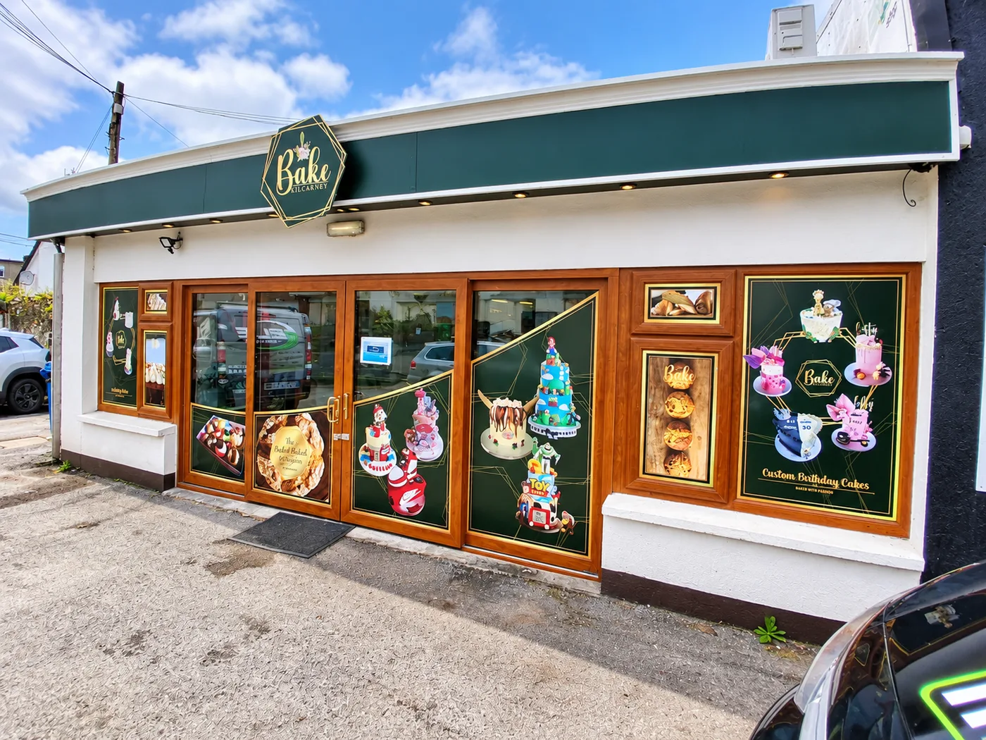 Window graphics and retail display by Elite Signs